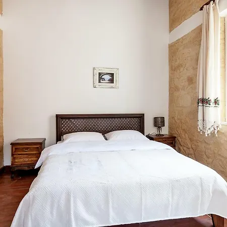 Palm Garden Bed & Breakfast