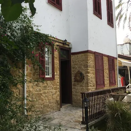 Bed & Breakfast Palm Garden Nicosia