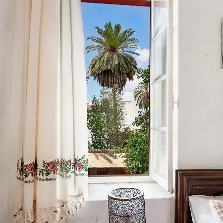 Palm Garden Bed & Breakfast