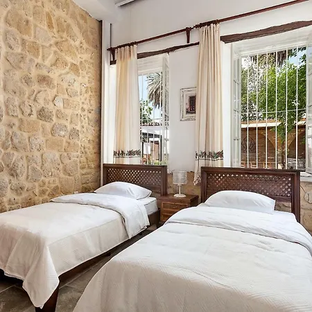 Palm Garden Bed & Breakfast